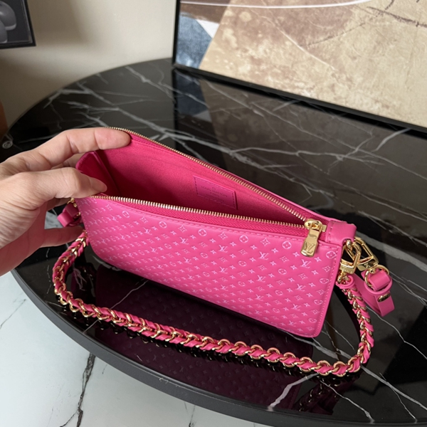 ルイヴィトンバッグ着用イメージ